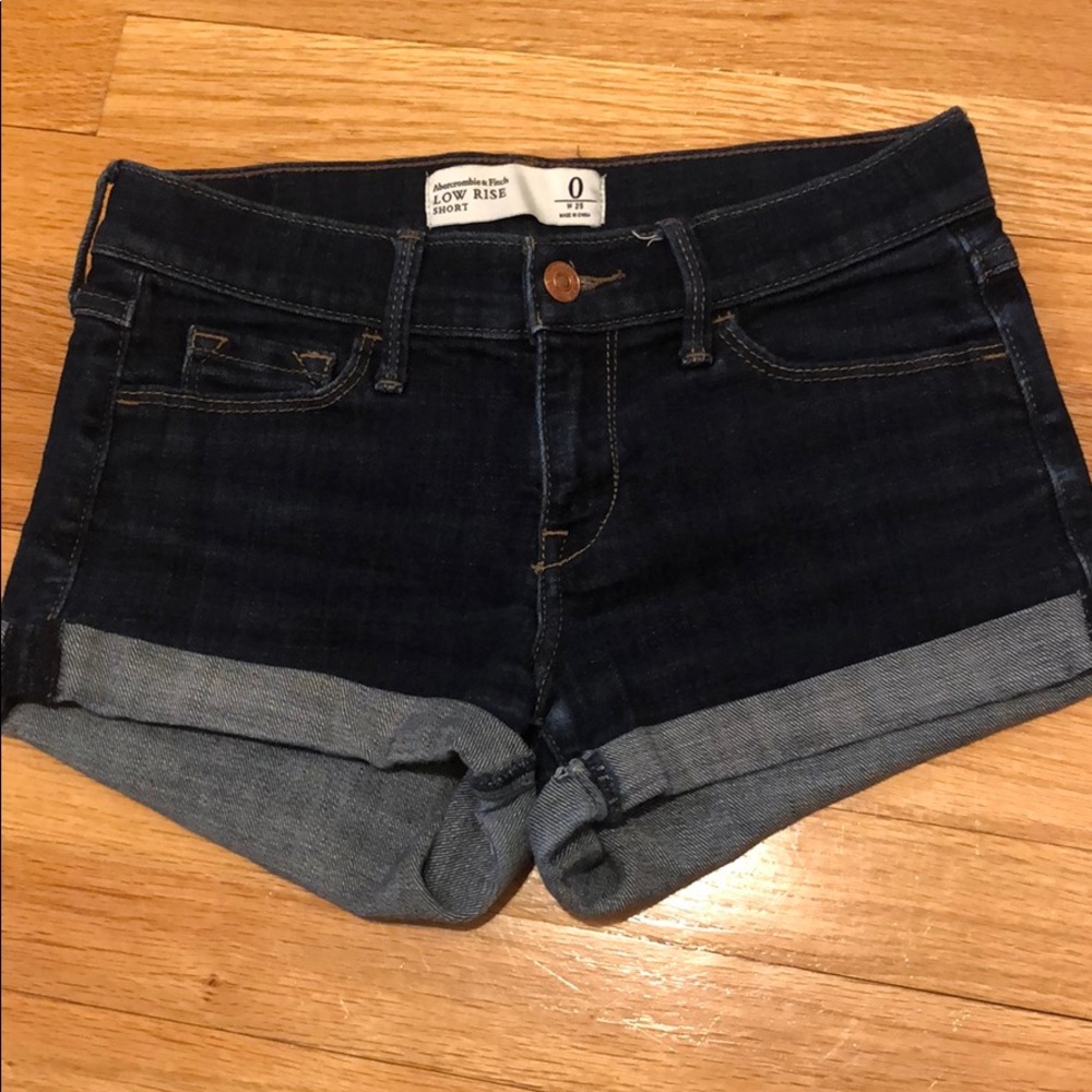 Abercrombie Low Rise jean shorts W25